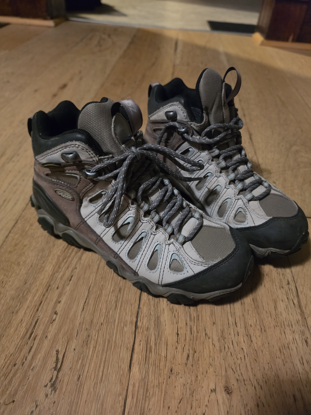 Oboz - Women’s Hiking Boots